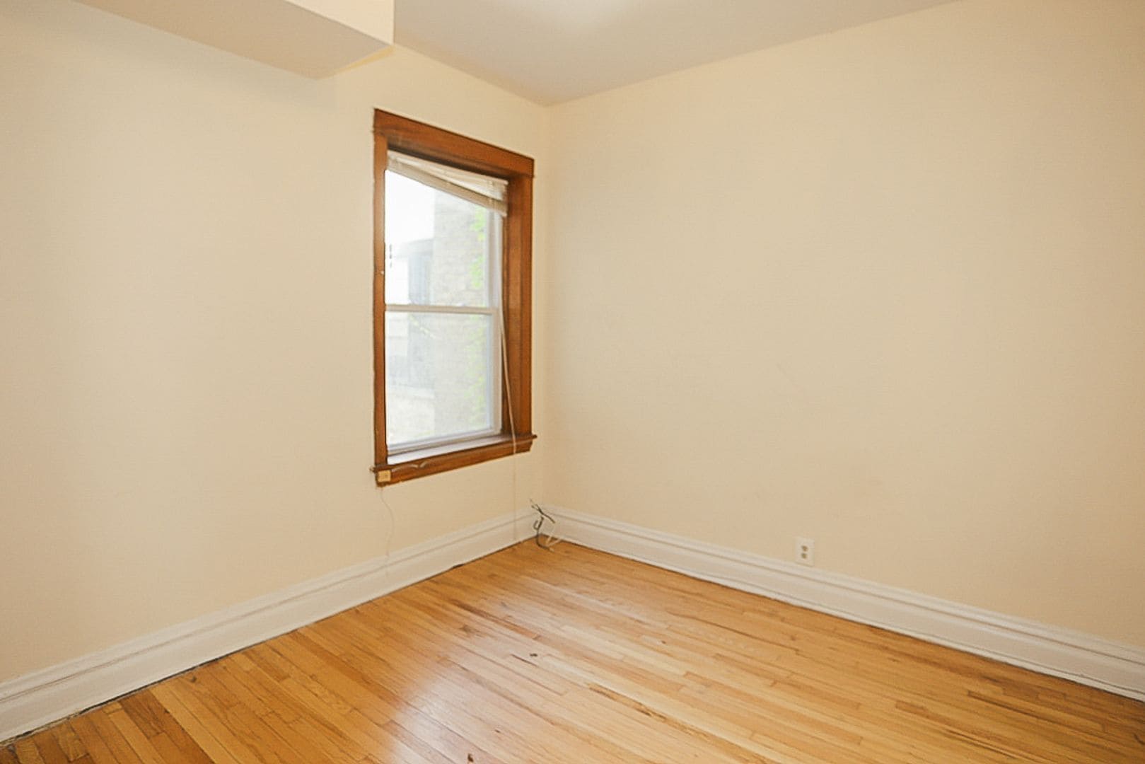 Building Photo - 3820 N Sheffield Ave