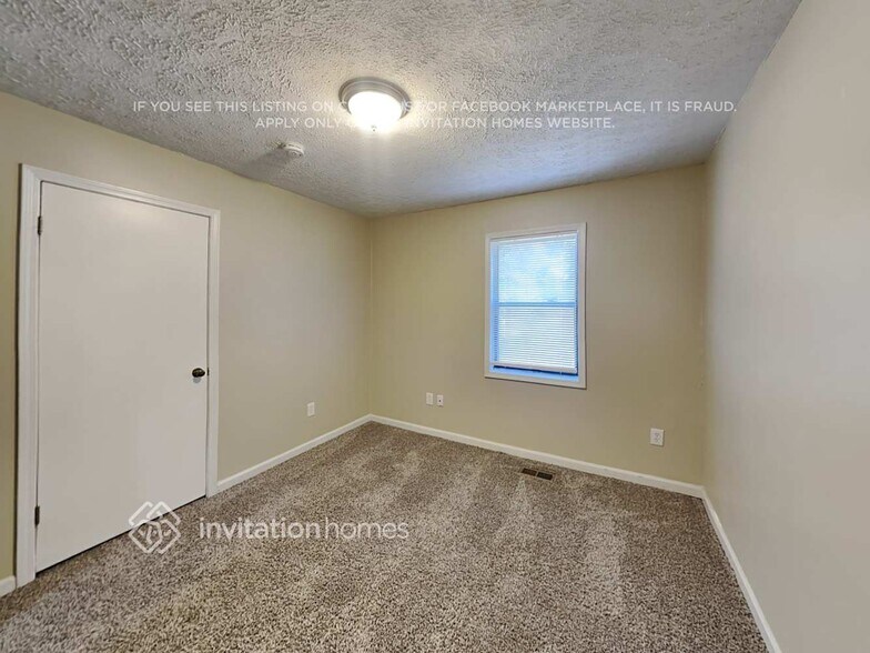 Building Photo - 2996 Fetlock Dr SW