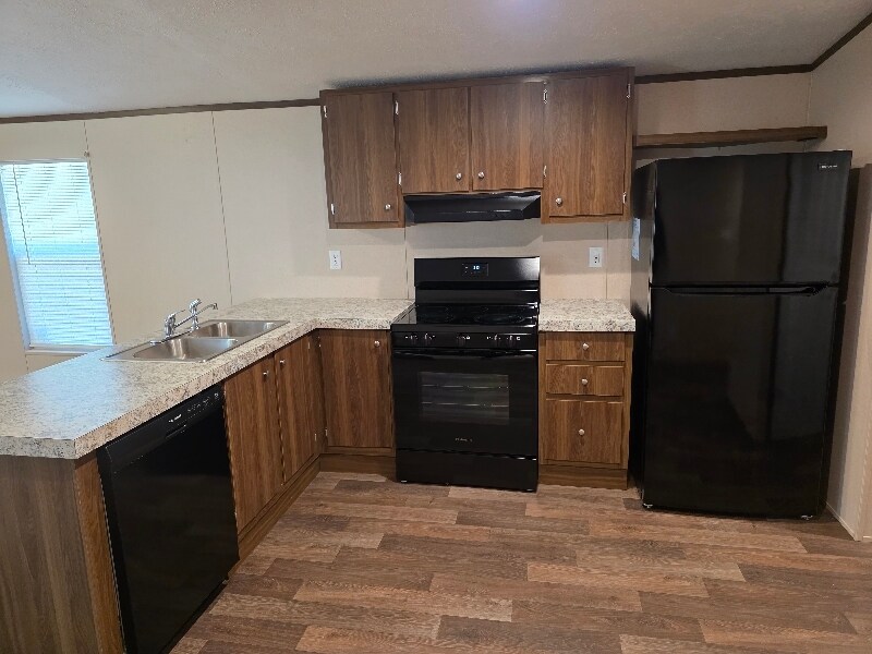 Building Photo - 27 Sam Doyle Dr