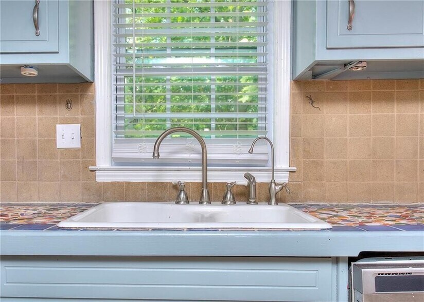 Building Photo - 2067 Brockett Rd