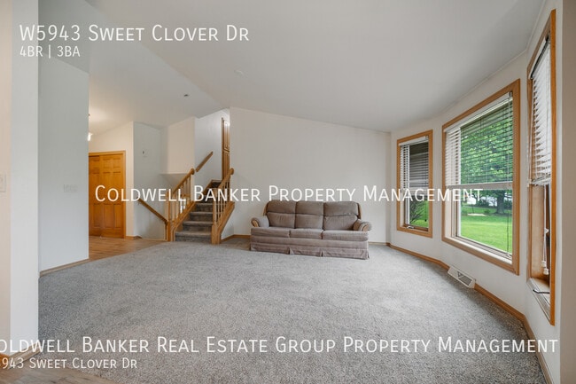 Building Photo - W5943 Sweet Clover Dr