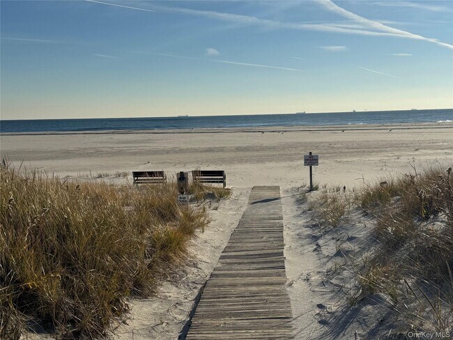 Building Photo - 750 Lido Blvd