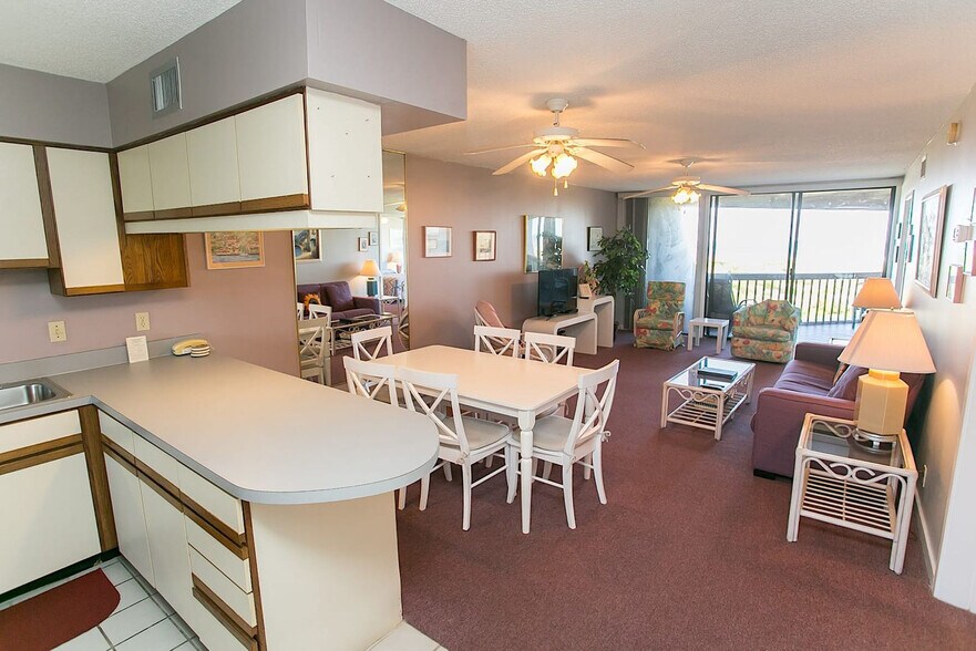 Building Photo - 210 Ocean Hibiscus Dr