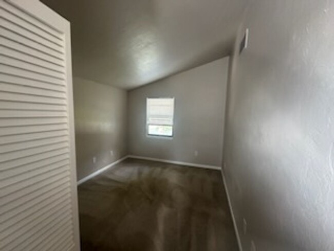 Building Photo - SW OCALA TOWNHOME