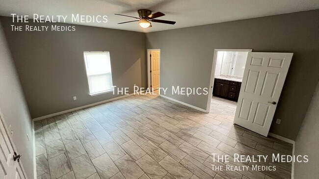 Building Photo - 1161 Yager Rd SE