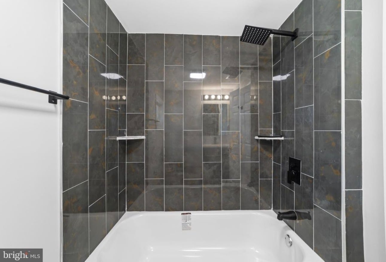 Tub shower - 27 E Phoenix Ave