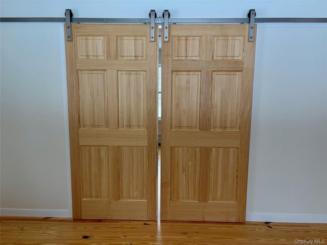 Building Photo - 156 Bloom Rd