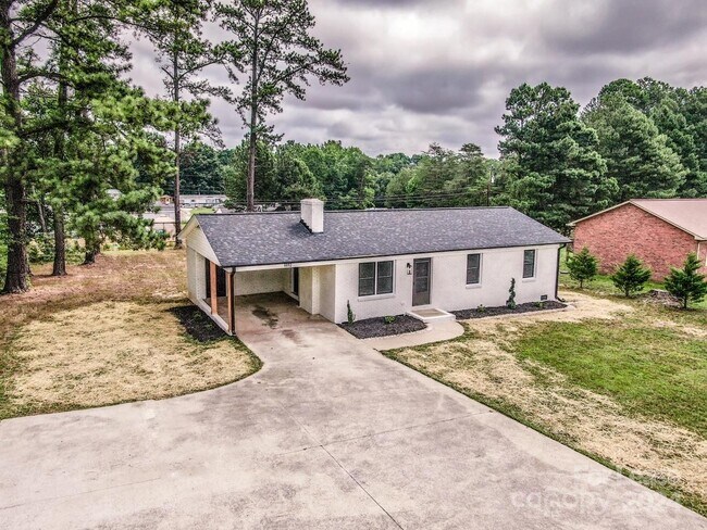 Building Photo - 4892 NC-16