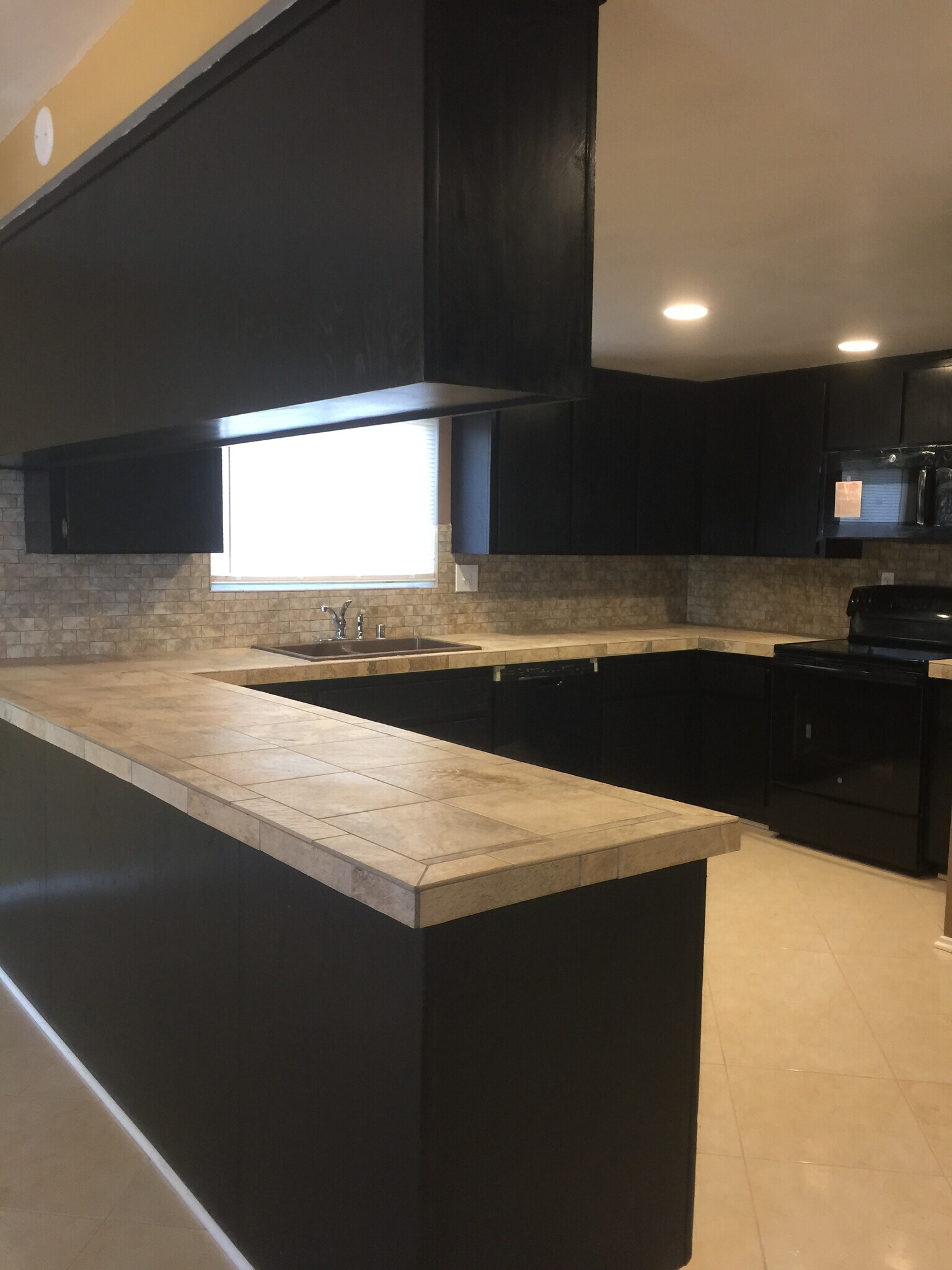 Building Photo - 1350 Torrance Blvd