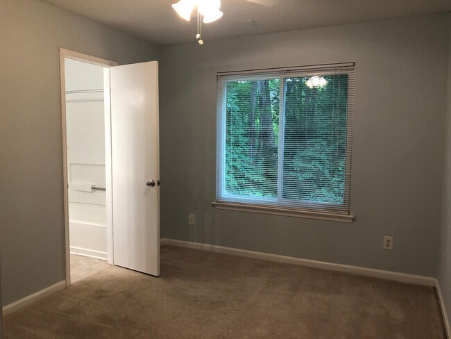 Building Photo - 1511 Graduate Ln