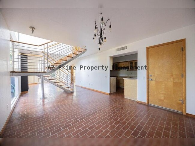 Building Photo - 7110 N 7th Ave