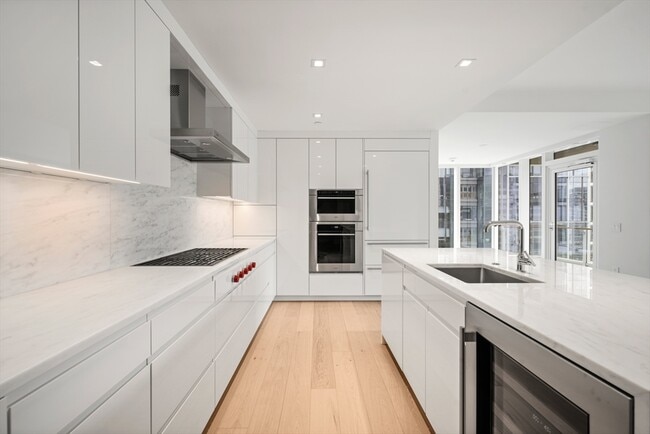 Building Photo - 150 Seaport Blvd