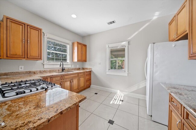 Building Photo - 196 N McNeil St