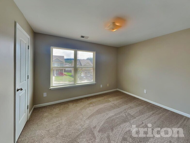 Building Photo - 76 Wyndham Ct