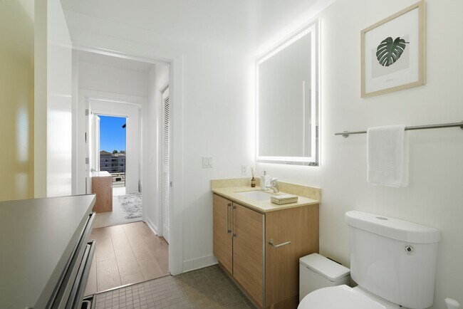 Building Photo - 200 2nd St