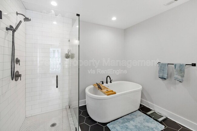 Building Photo - 3120 N Street