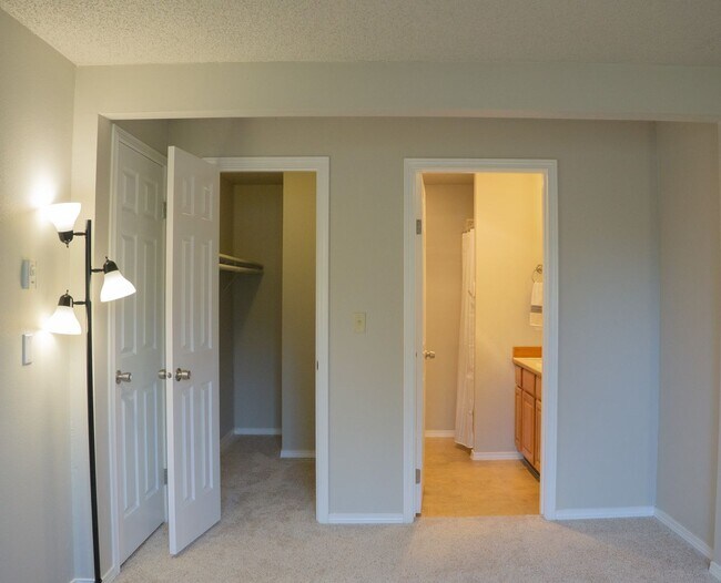 Building Photo - A Charming 3-Bedroom Rambler!