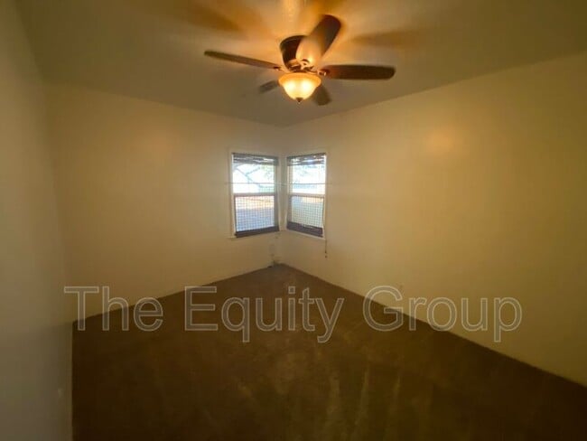 Building Photo - 801 S Sowell St