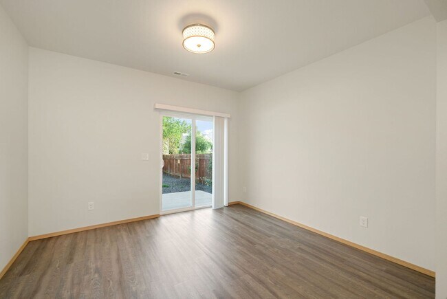 Building Photo - 1113 W Sinto Ave