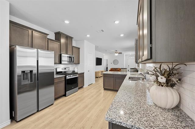 Building Photo - 1524 Bennington Ln