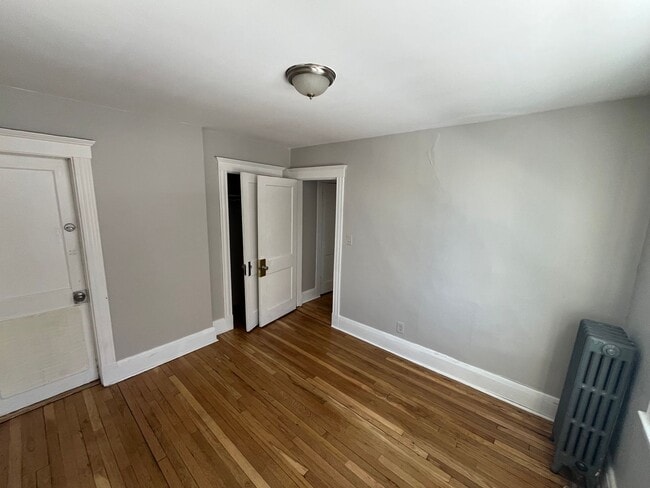 Building Photo - 119 Lewis St