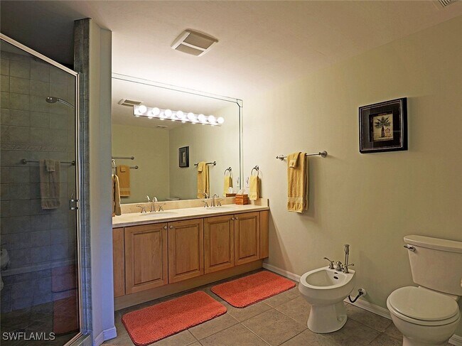Building Photo - 15460 Bellamar Cir