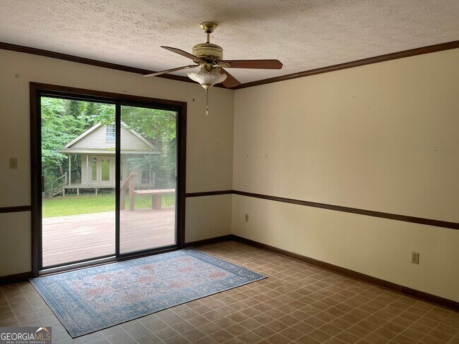 Building Photo - 170 Longview Dr