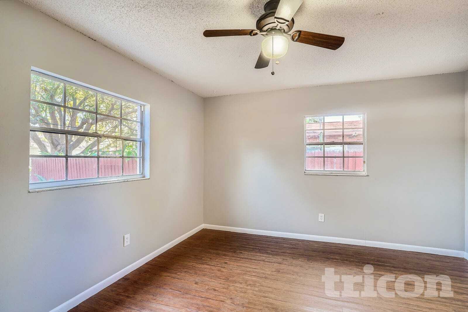 Building Photo - 3516 W McElroy Ave