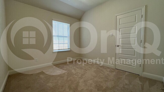 Building Photo - 333 ELK Dr