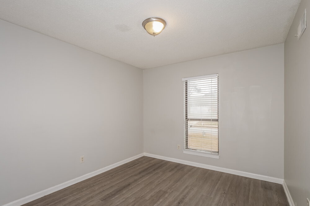 Building Photo - 6683 Beaverlodge Dr