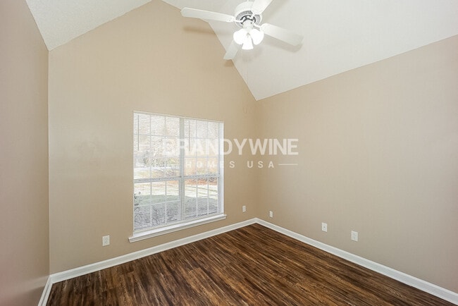 Building Photo - 165 White Oak Wy