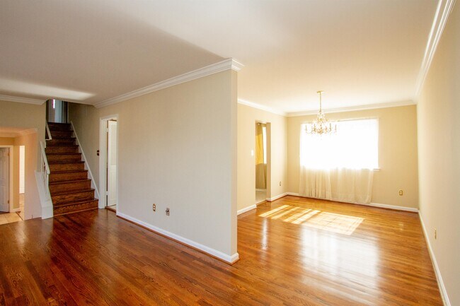 Building Photo - 13308 Fort Washington Rd