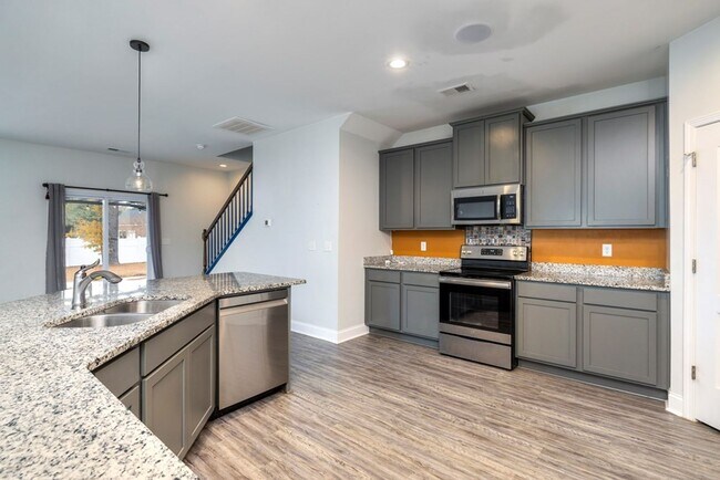 Building Photo - Beautiful home in popular Heritage Bay - F...