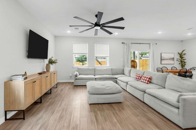 Building Photo - "Charming 4-Bedroom Sanctuary with 2.5 Baths in San Antonio – Spacious 2,097 Sq Ft Home available...