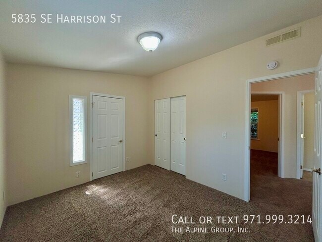 Building Photo - 5835 SE Harrison St