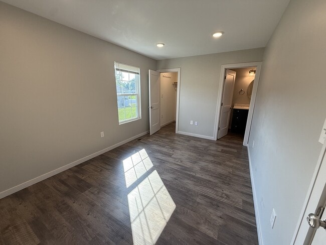 Building Photo - 106 Terrace Drive