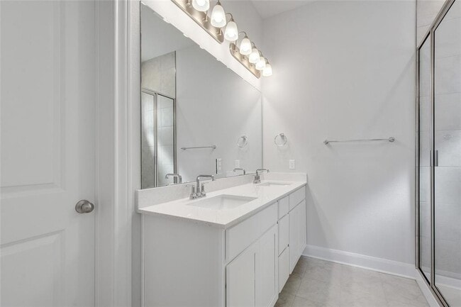 Building Photo - 112 Revere Dr