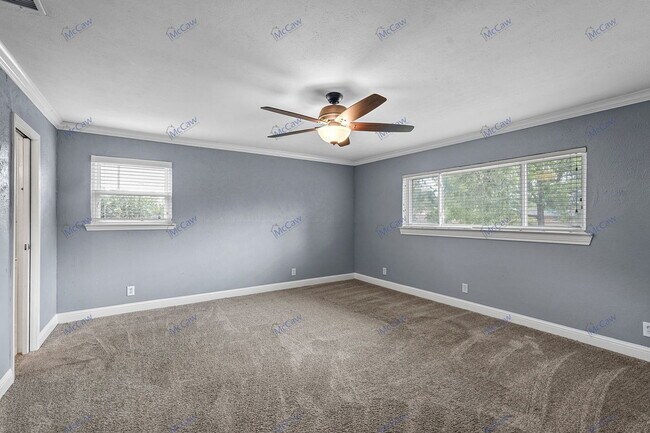 Building Photo - 1709 Ce Ora Dr