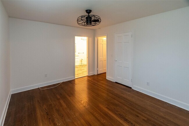Building Photo - 37 Clover Hill Dr