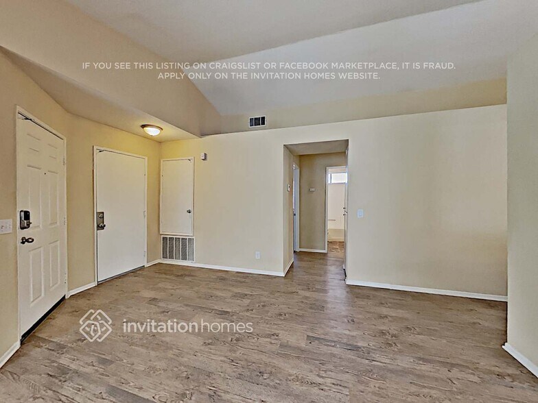 Building Photo - 45362 Zuma Dr