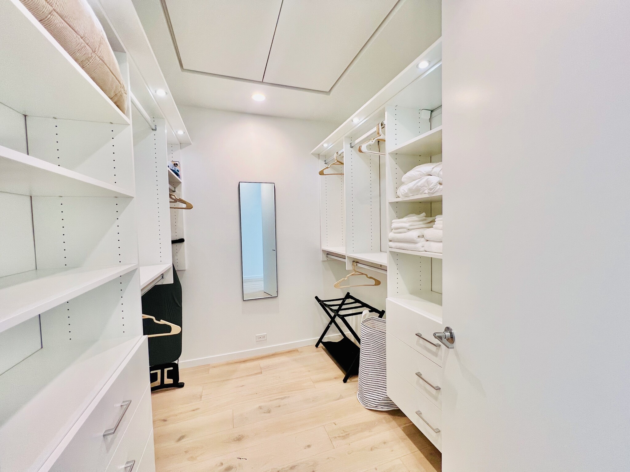 Building Photo - 112 Grandview St