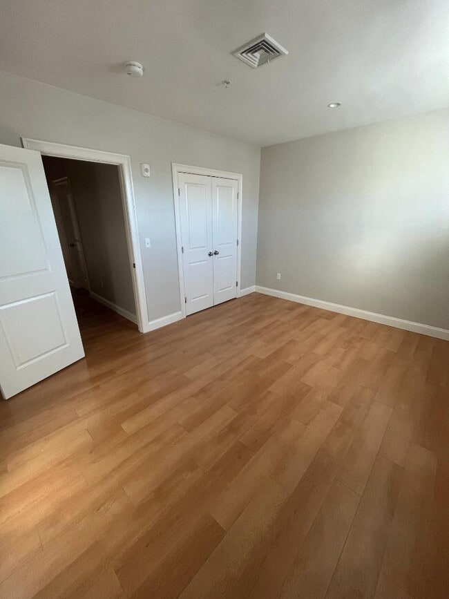 Building Photo - 816 Brayton Point Rd