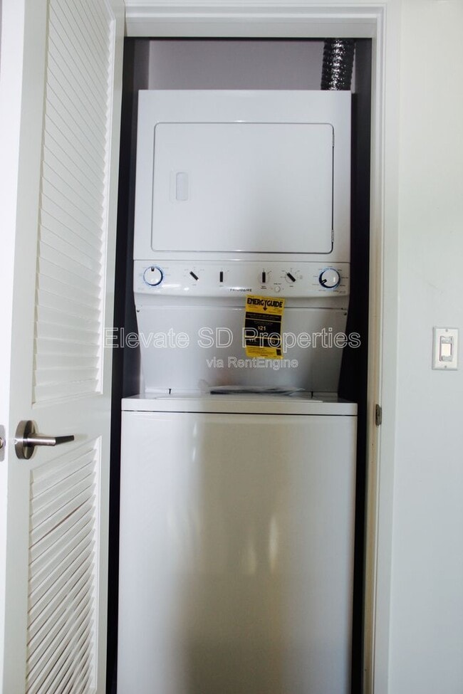 Building Photo - 2872 C St