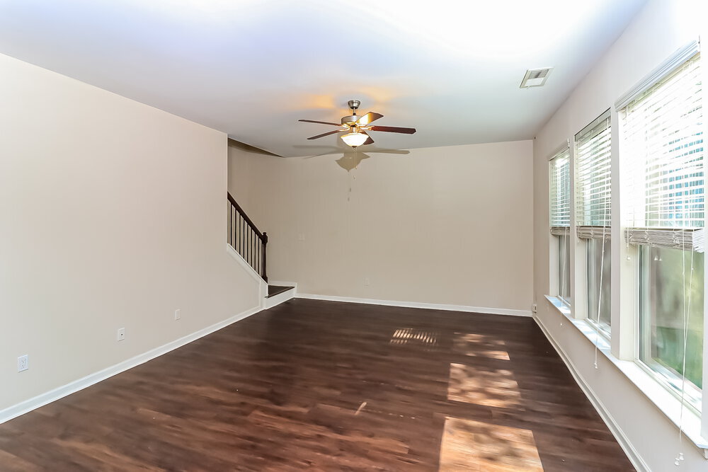 Building Photo - 360 Darbys Run Ct