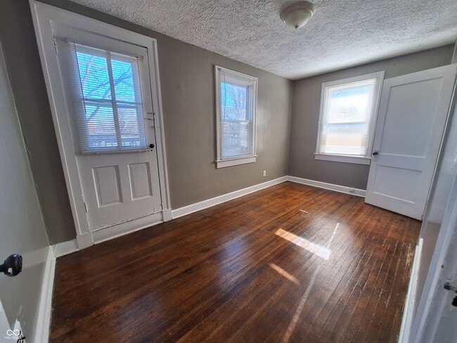 Building Photo - 4841 N College Ave