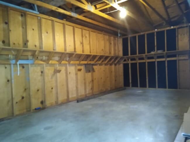 Building Photo - 470 S Fenton St