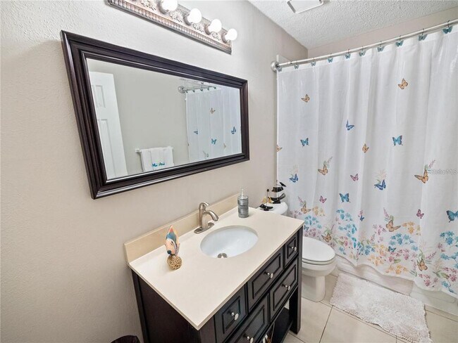 Building Photo - 605 Youngstown Pkwy