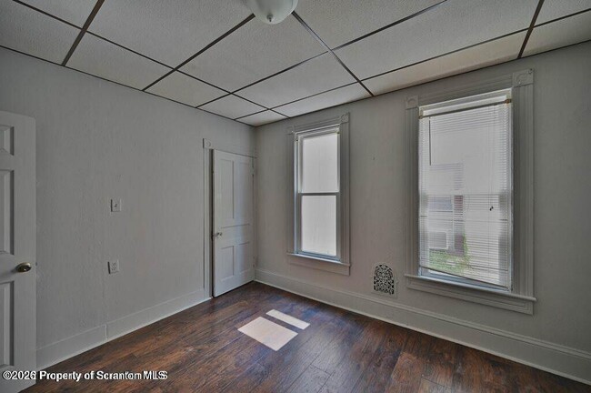 Building Photo - 1416 Capouse Ave