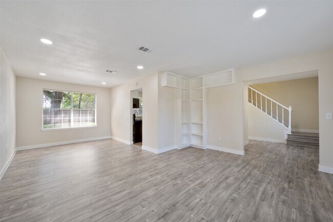 Building Photo - 5410 Forest Trails Dr