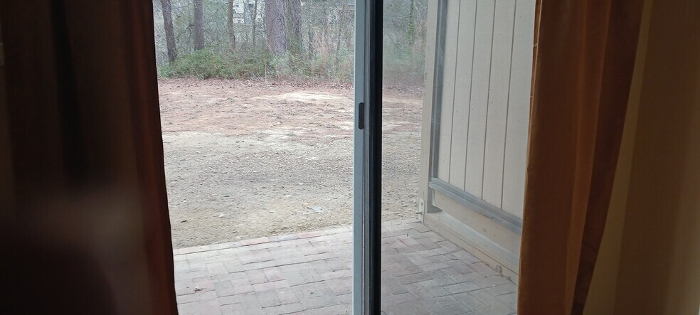 Back Porch - 3009 Huntleigh Dr